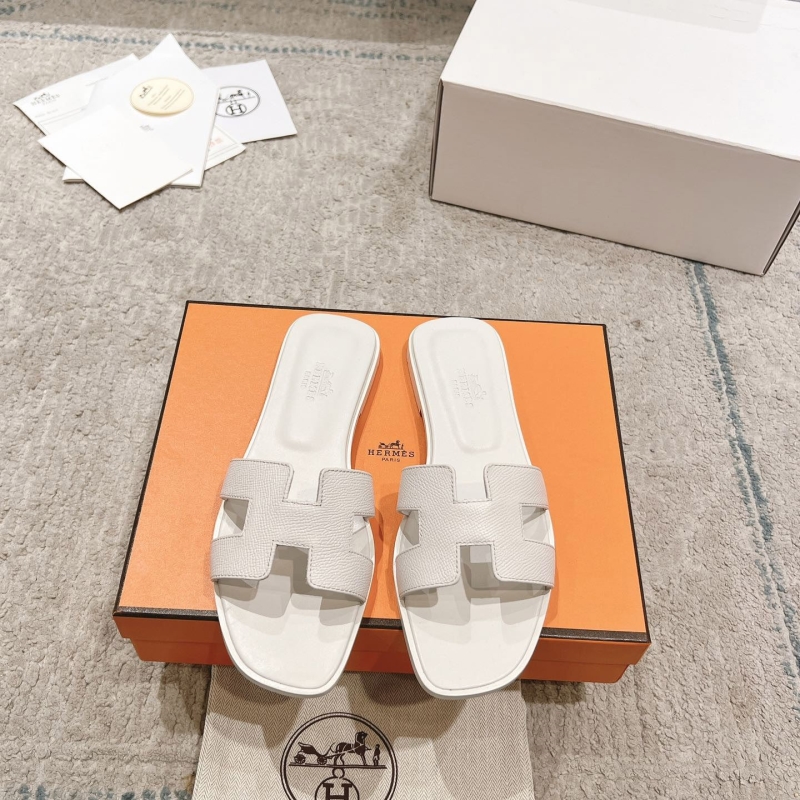 H**mes slippers